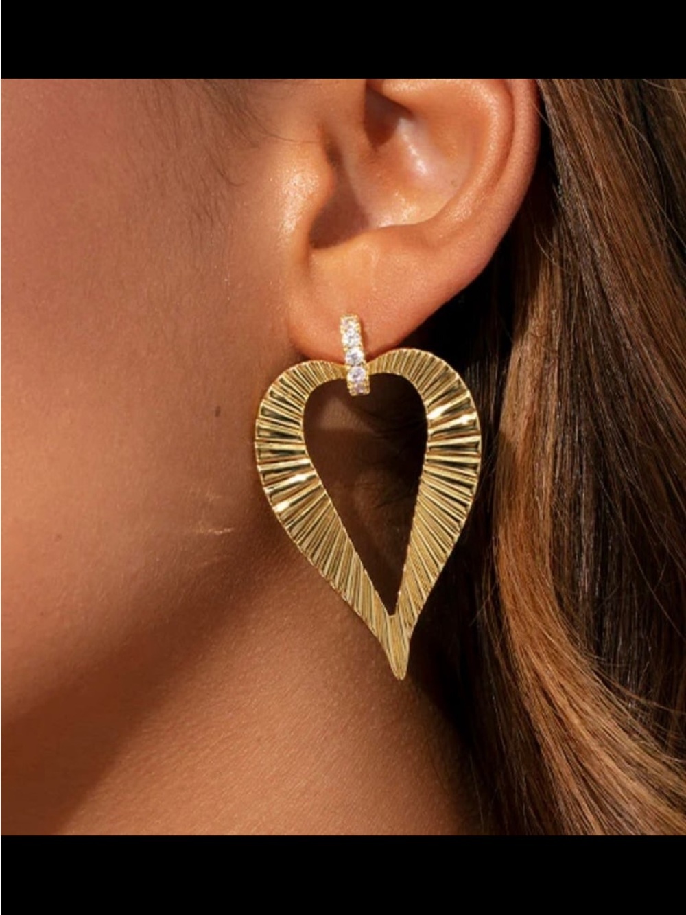 NEW Uncommon James gold Honeymoon earrings
